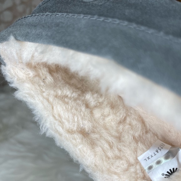 UGG Gray Charcoal Corvin Loafer Slippers size 12 - Picture 10 of 10